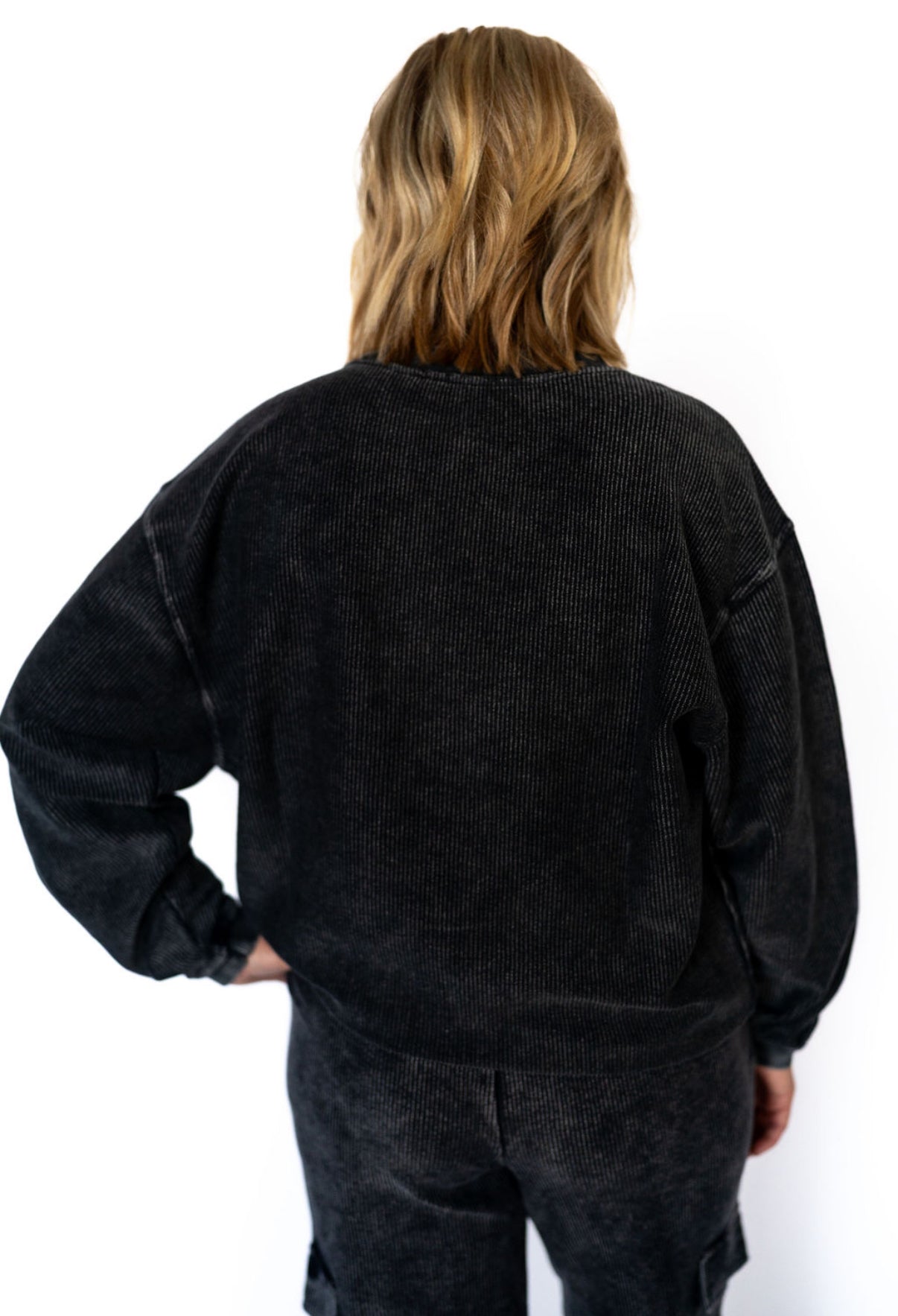 Washed Corded Crew – Charcoal Black