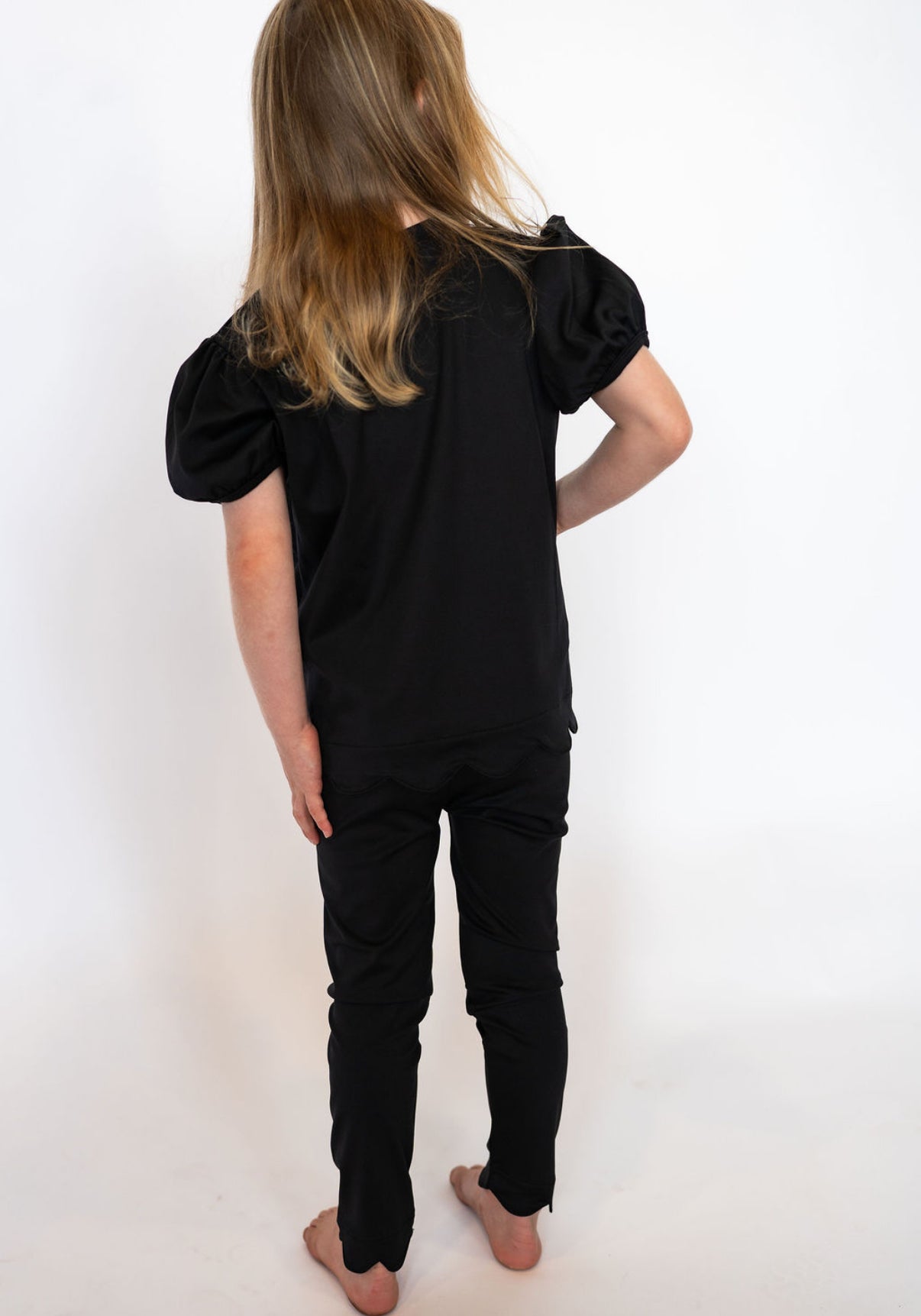 Girl's Scalloped Leggings-Black