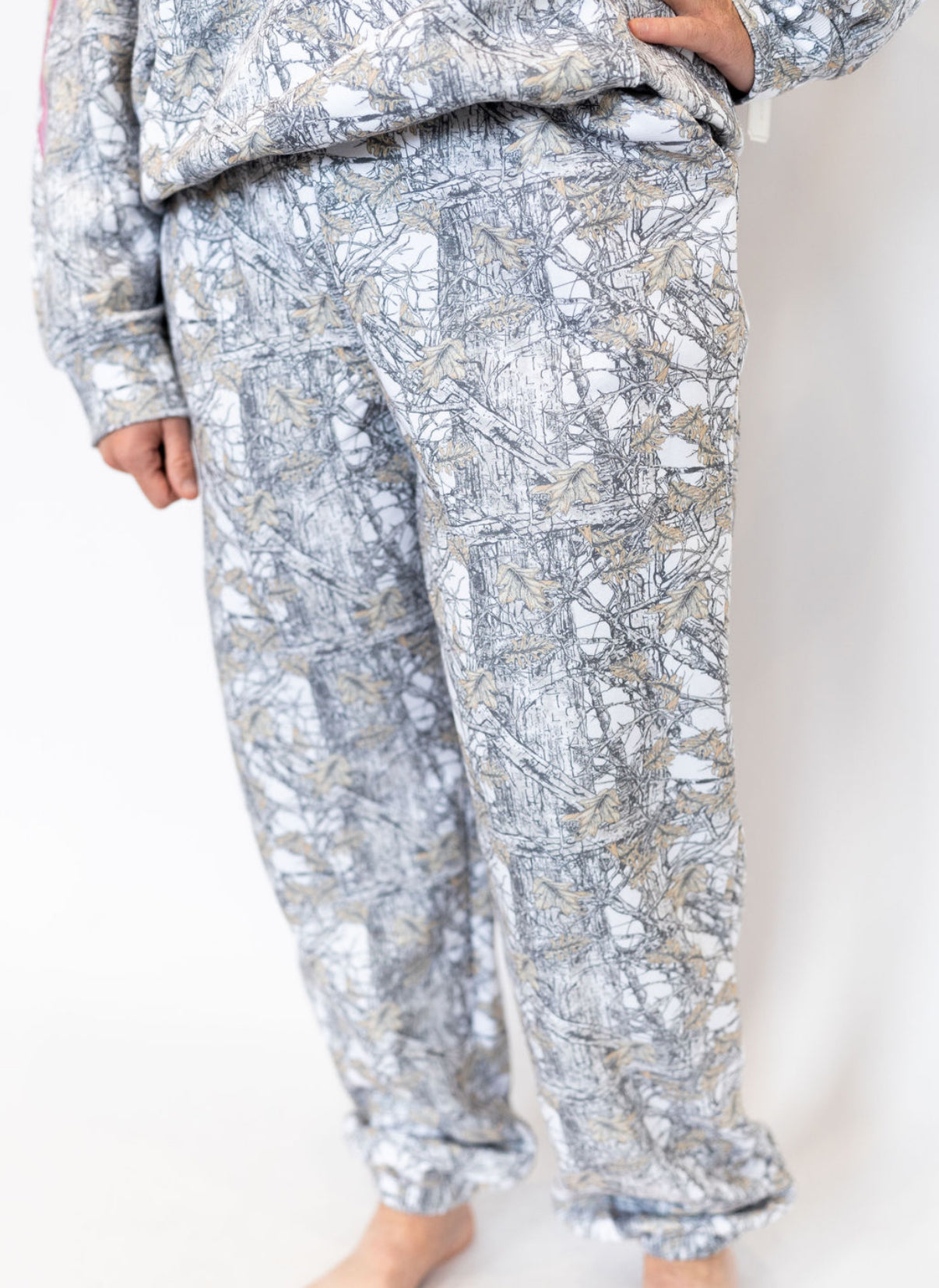 Simply Southern Camo Bow Sweatpants