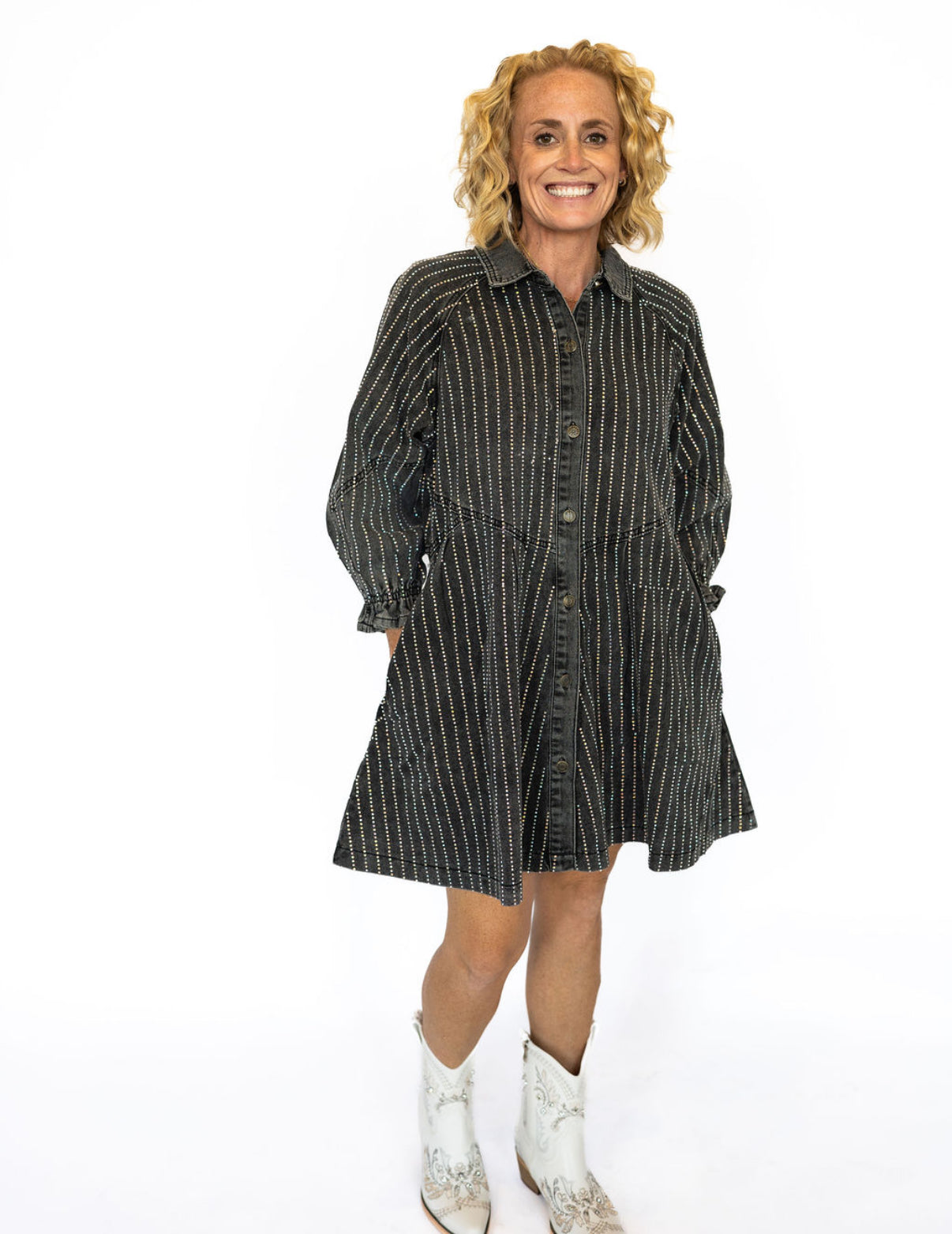 Black denim with all-over vertical rhinestone detailing
Button-down front for easy wear
Relaxed, slightly oversized fit for all-day comfort
Side pockets (because every great dress needs them!)
3/4 length sleeves with elastic cuffs
Available in sizes S–L