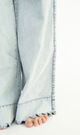 1822 Denim 28in Scallop Hem Wide Leg Jeans - Teigan & Co